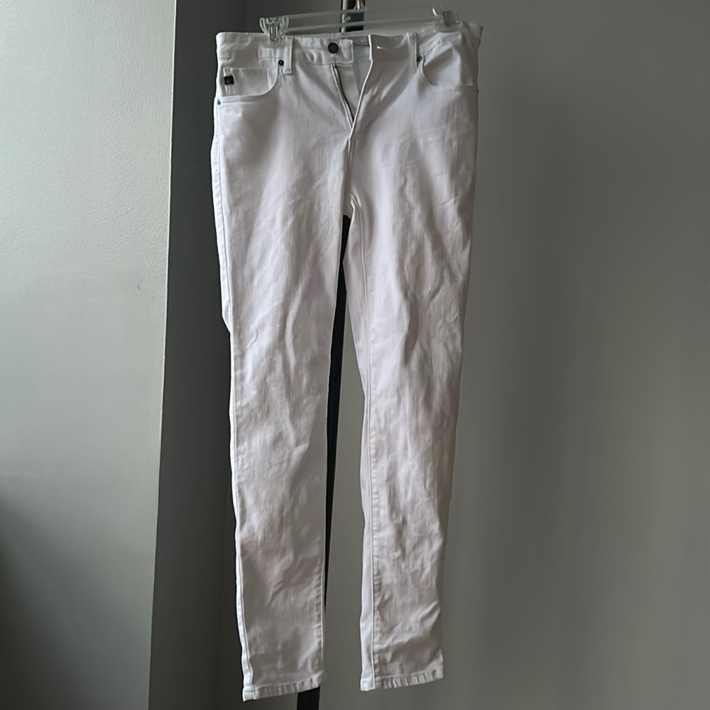 NWOT KanCan White Skinny Jeans